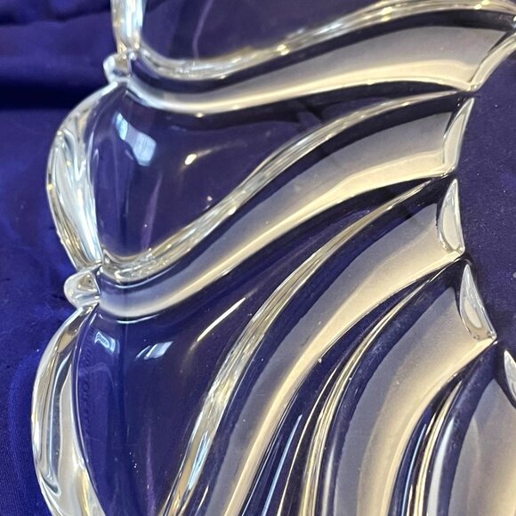 Mikasa Peppermint Clear Crystal Swirl Oval Serving Platter 14" Frosted Underside - Picture 12 of 12